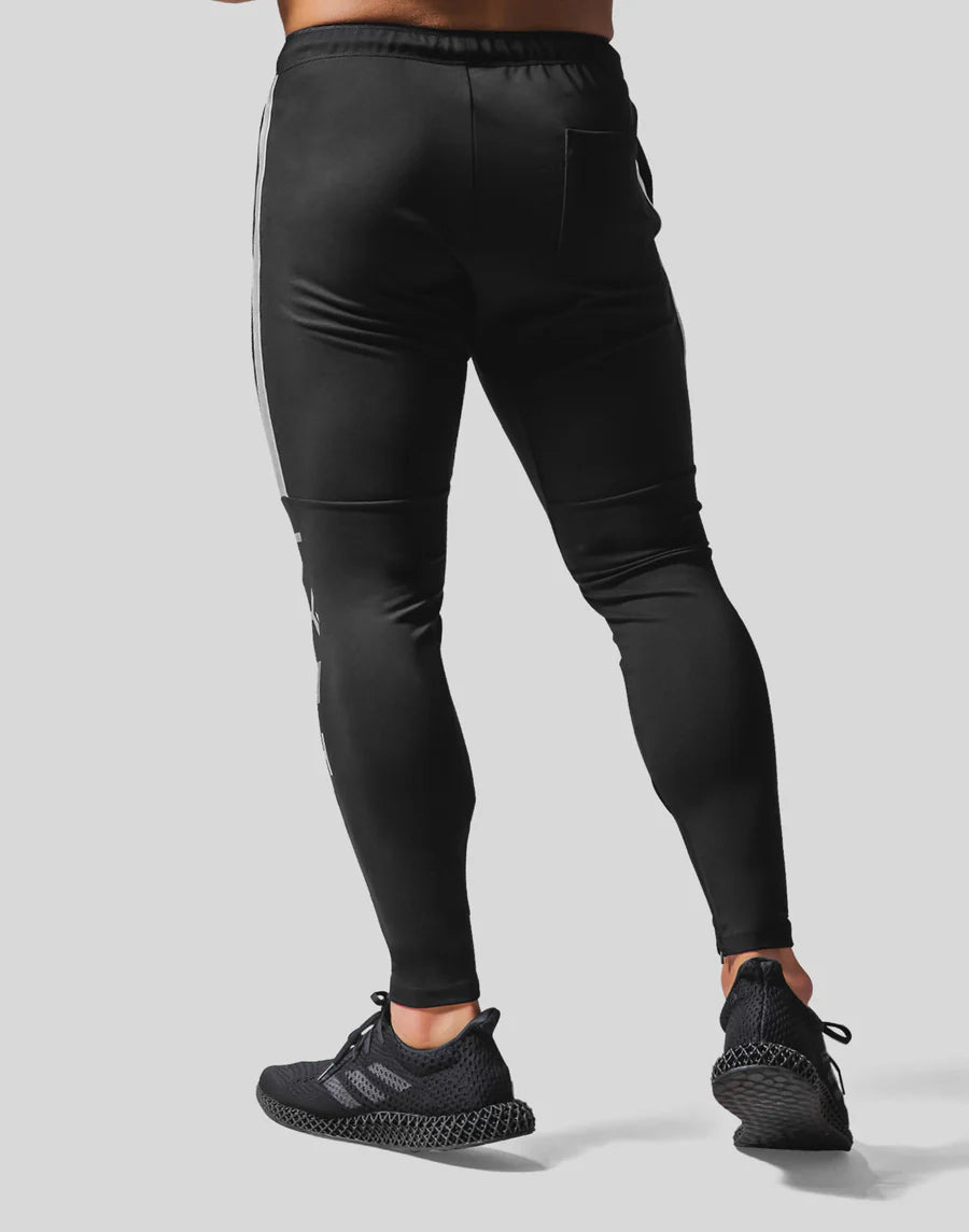 SYNTRA™ Lyft Half Cut Jogger