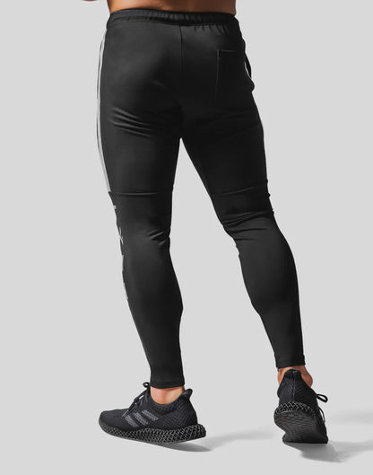 SYNTRA™ Lyft Half Cut Jogger