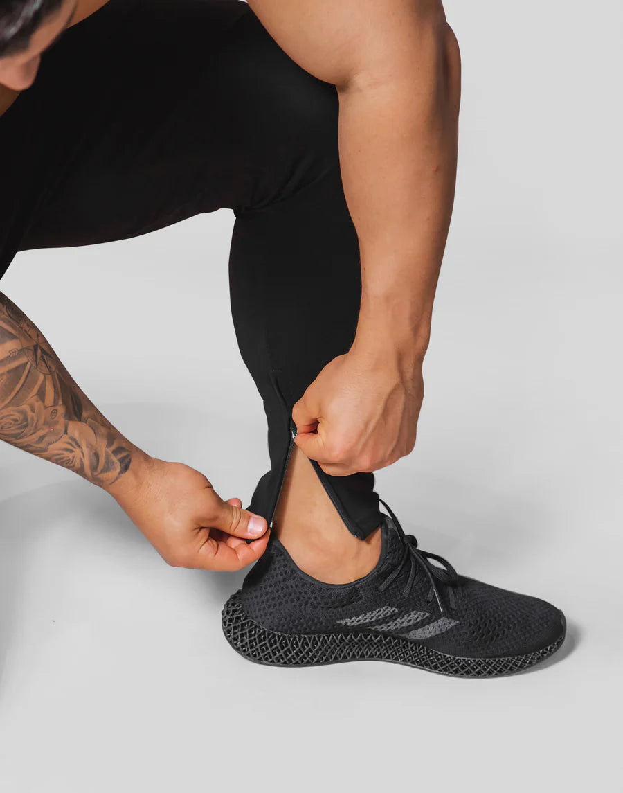 SYNTRA™ Lyft Half Cut Jogger